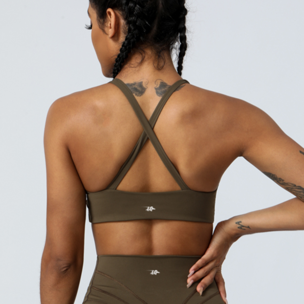 Cross-Front Sports Bra – Stylish Fitness & Yoga Workout Top