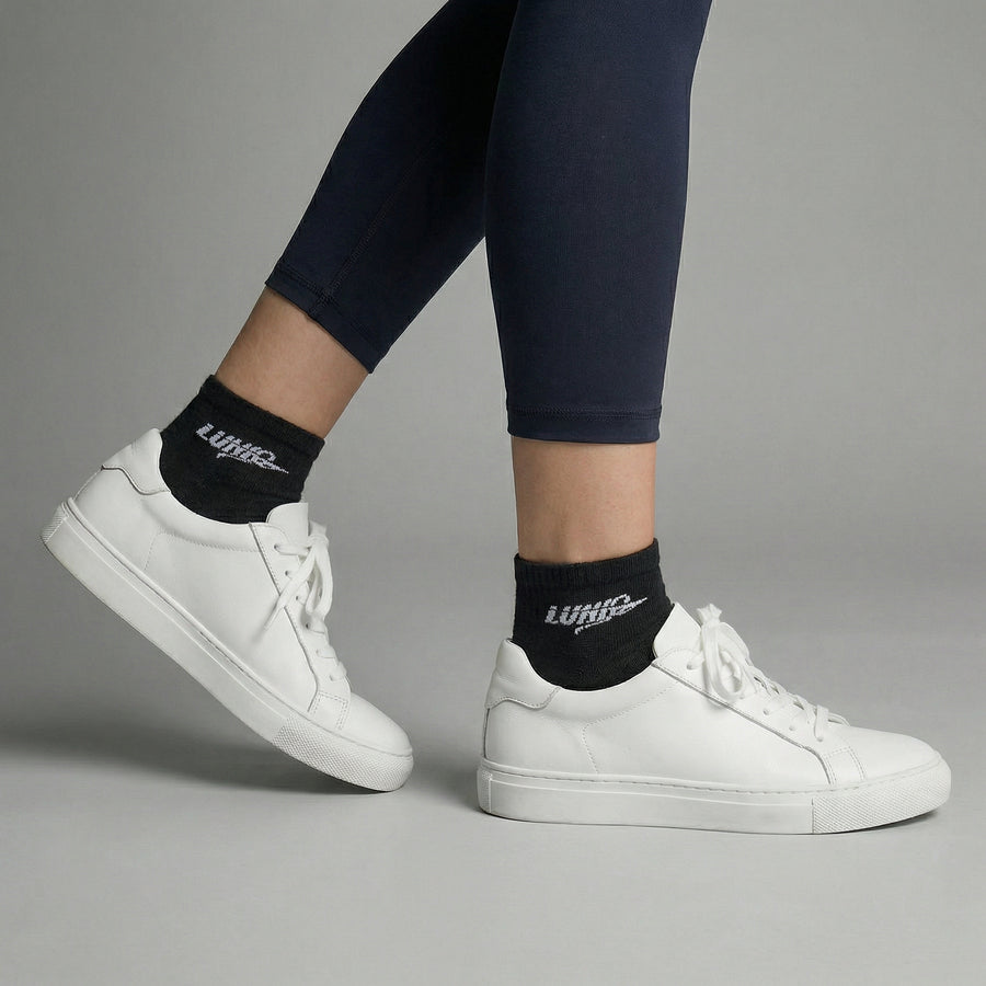 Woman's Ankle Sports Socks – Breathable & Sweat Absorbing