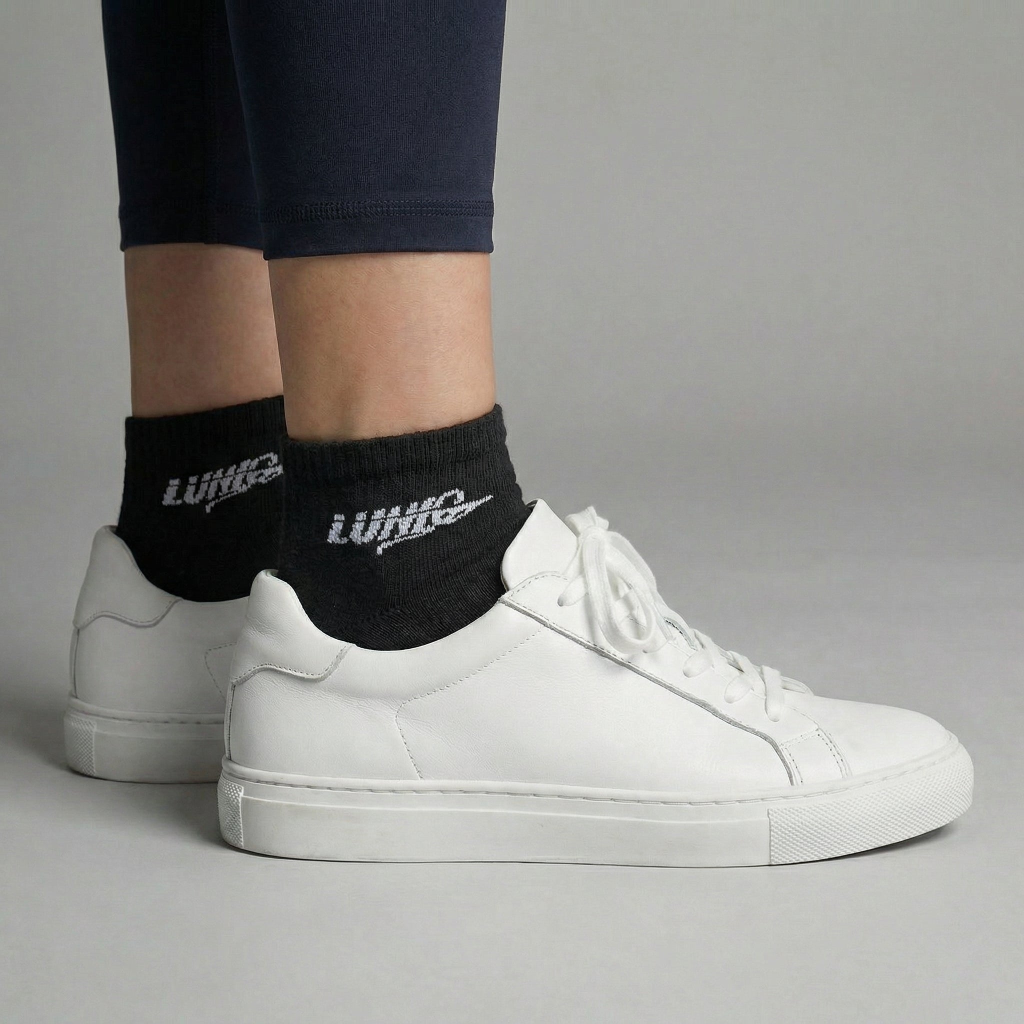 Woman's Ankle Sports Socks – Breathable & Sweat Absorbing