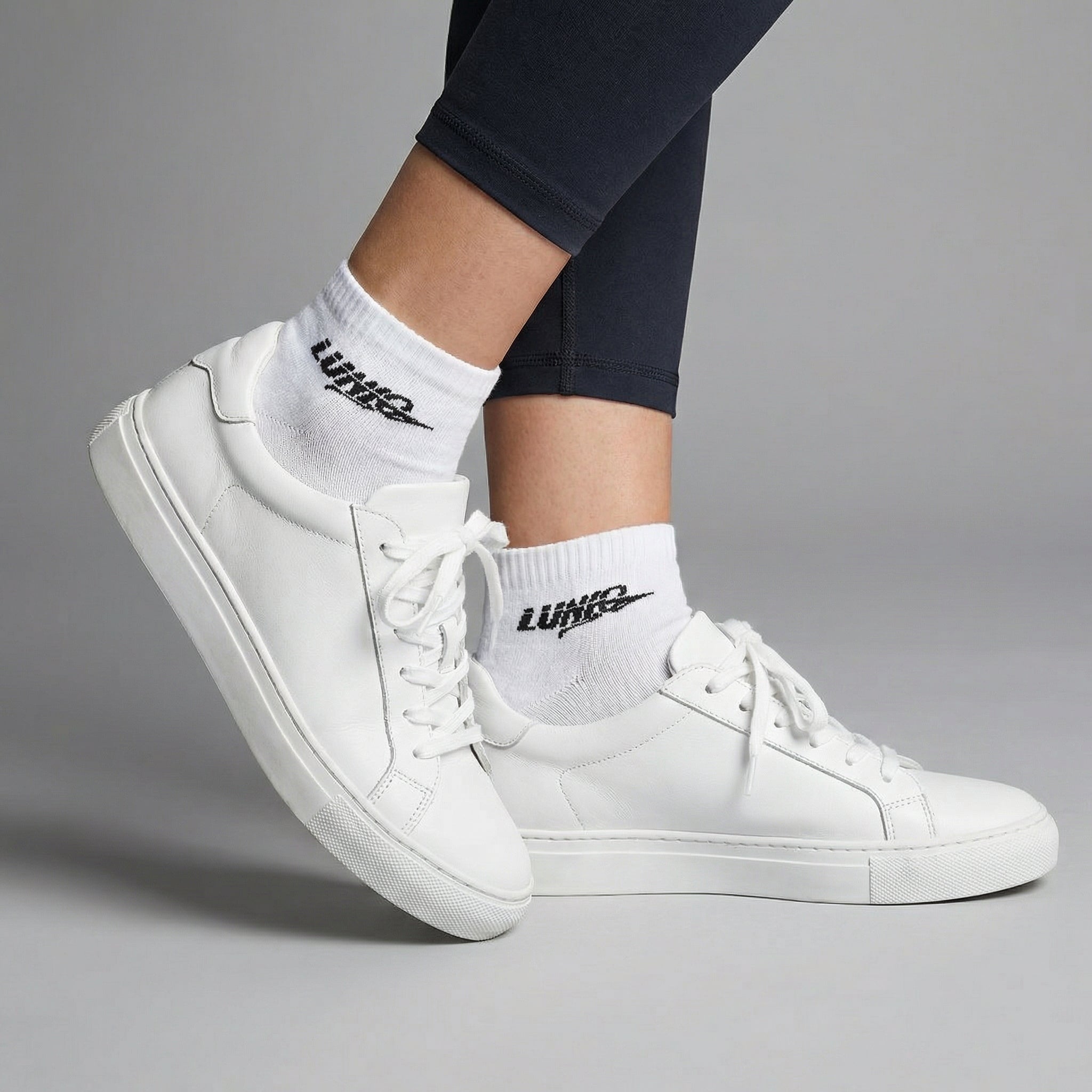 Woman's Ankle Sports Socks – Breathable & Sweat Absorbing