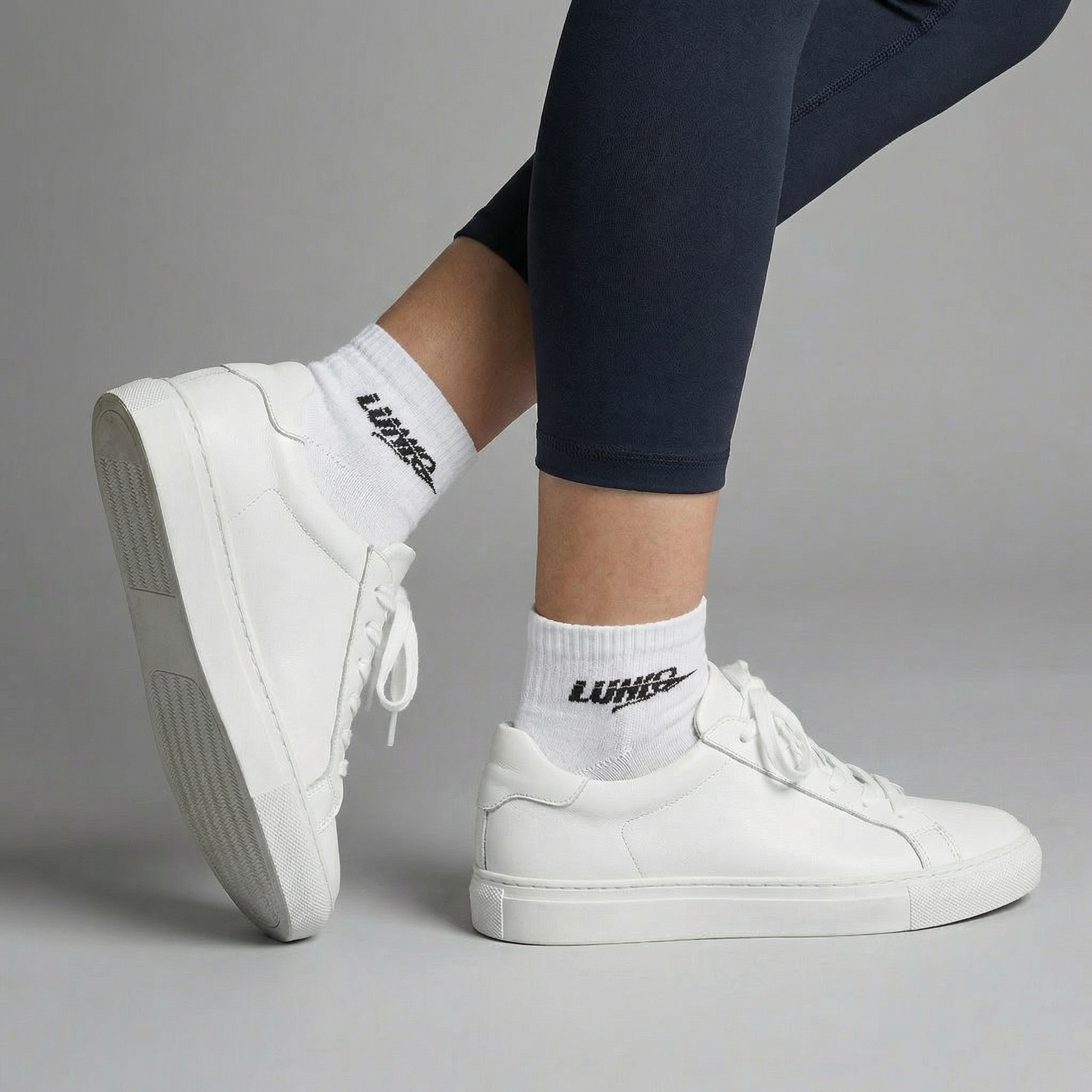 Woman's Ankle Sports Socks – Breathable & Sweat Absorbing
