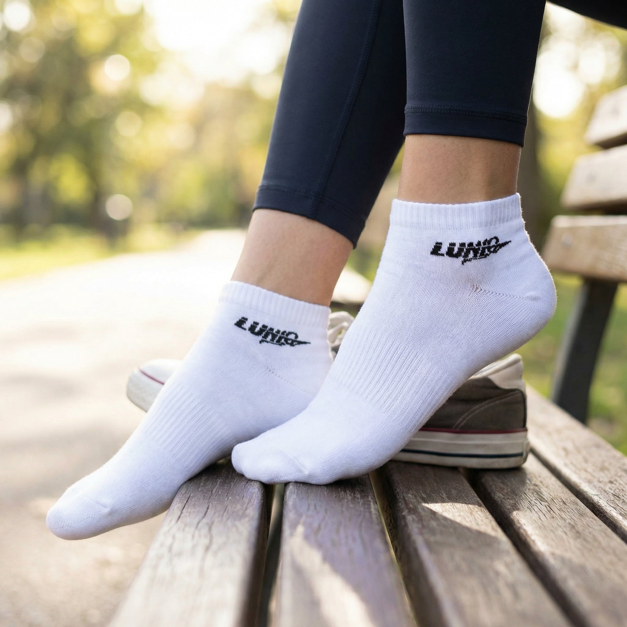Woman's Ankle Sports Socks – Breathable & Sweat Absorbing